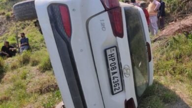 Photo of चौपाल के देवत में कार दुर्घटनाग्रस्त, चालक को हल्की चोटें