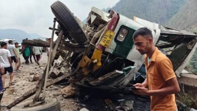 Photo of शिमला के जुब्बल में बस दुर्घटनाग्रस्त, चालक, परिचालक सहित चार की मौत, तीन घायल
